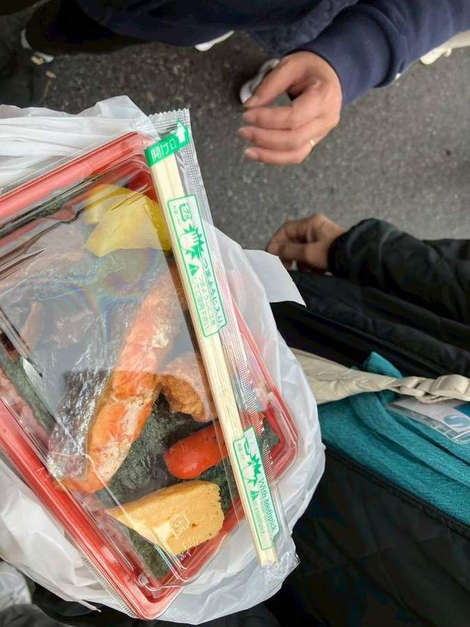 屋台で買ったお弁当